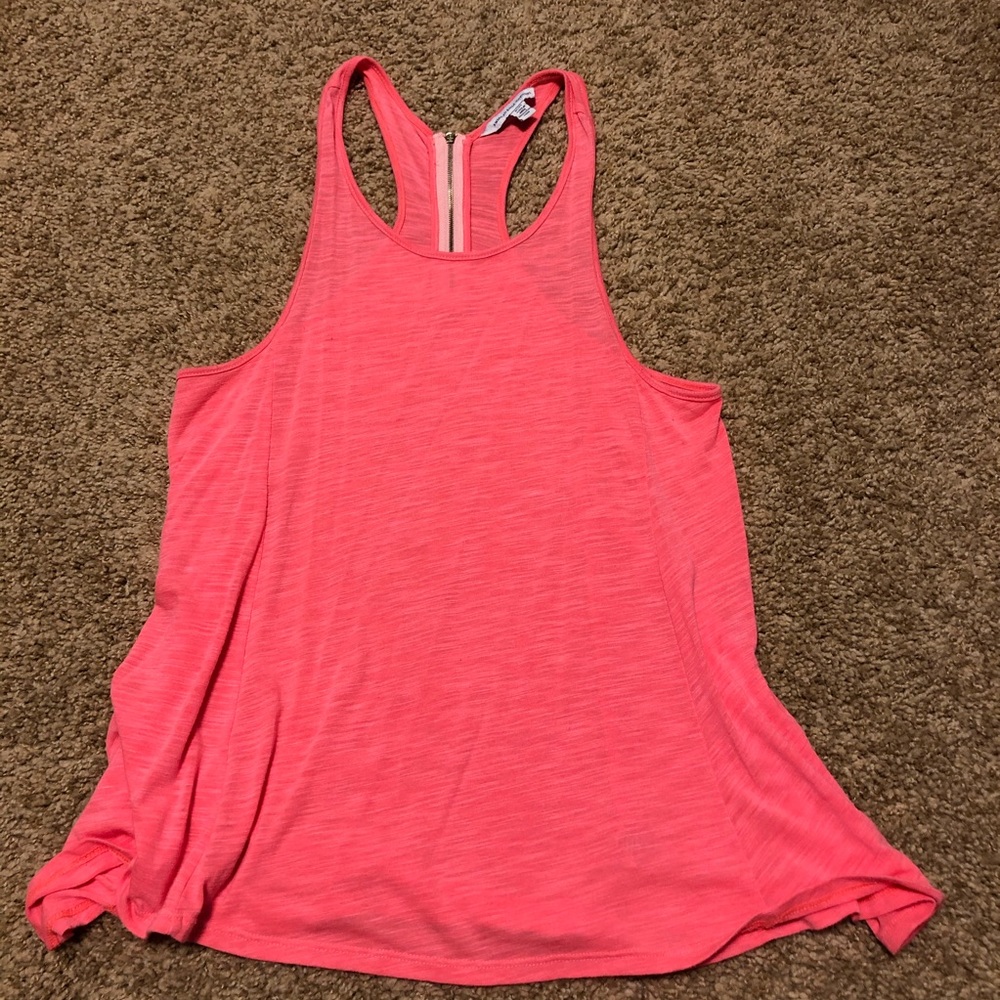 Bright peach top